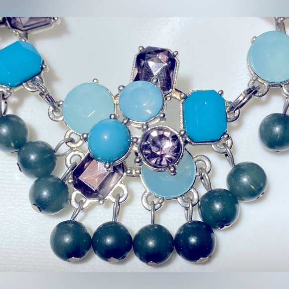 Unique and Beautiful Vintage Necklace - Picture 2 of 7
